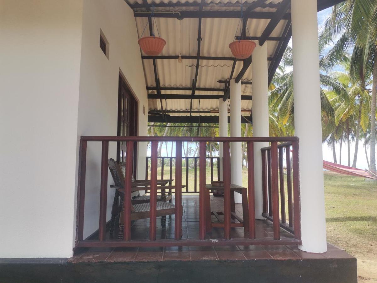 Helios Beach Resort Tangalle Luaran gambar