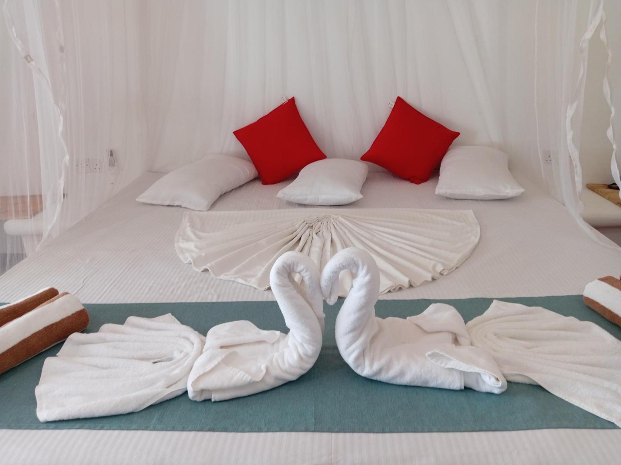 Helios Beach Resort Tangalle Luaran gambar