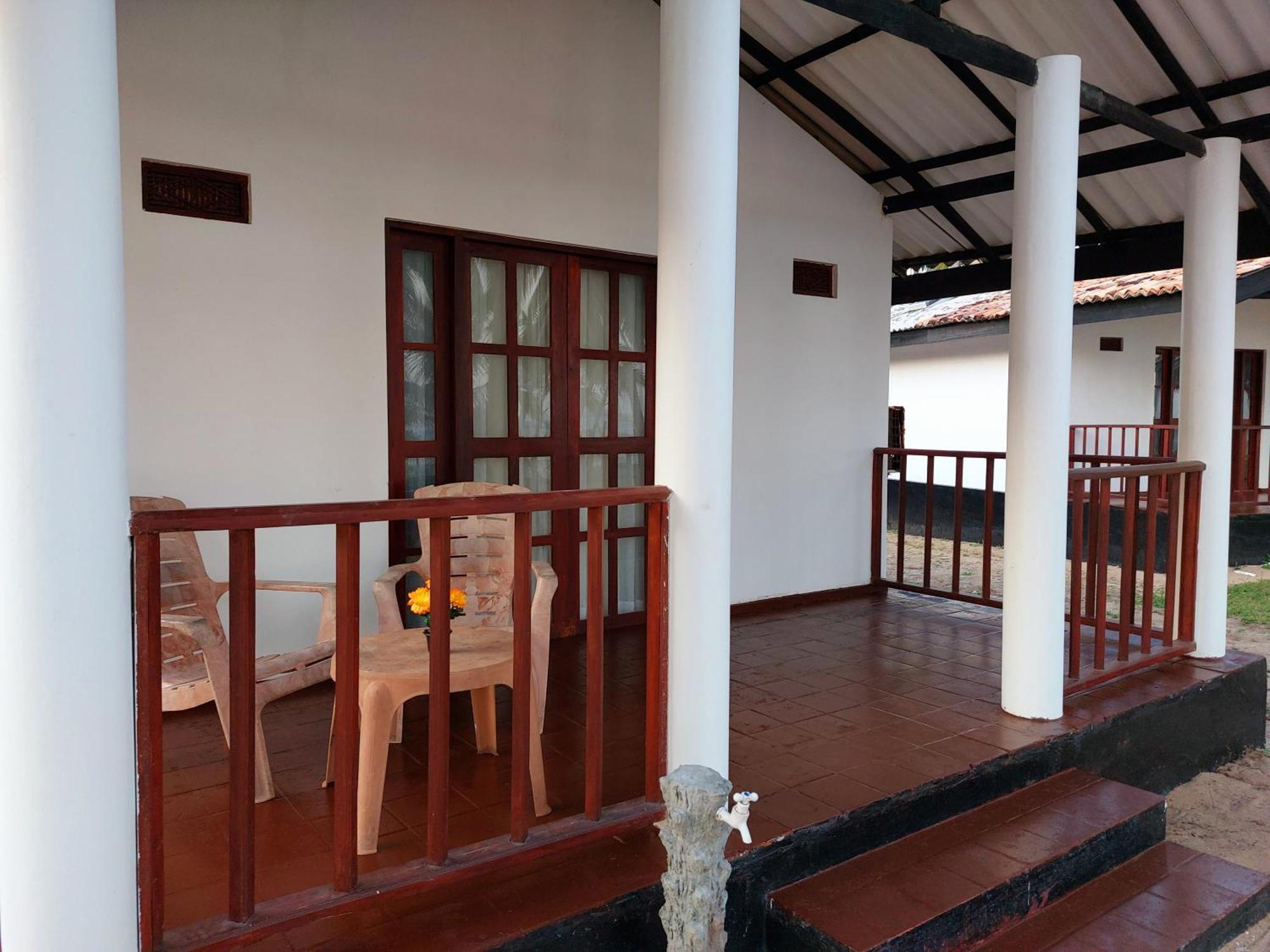 Helios Beach Resort Tangalle Luaran gambar